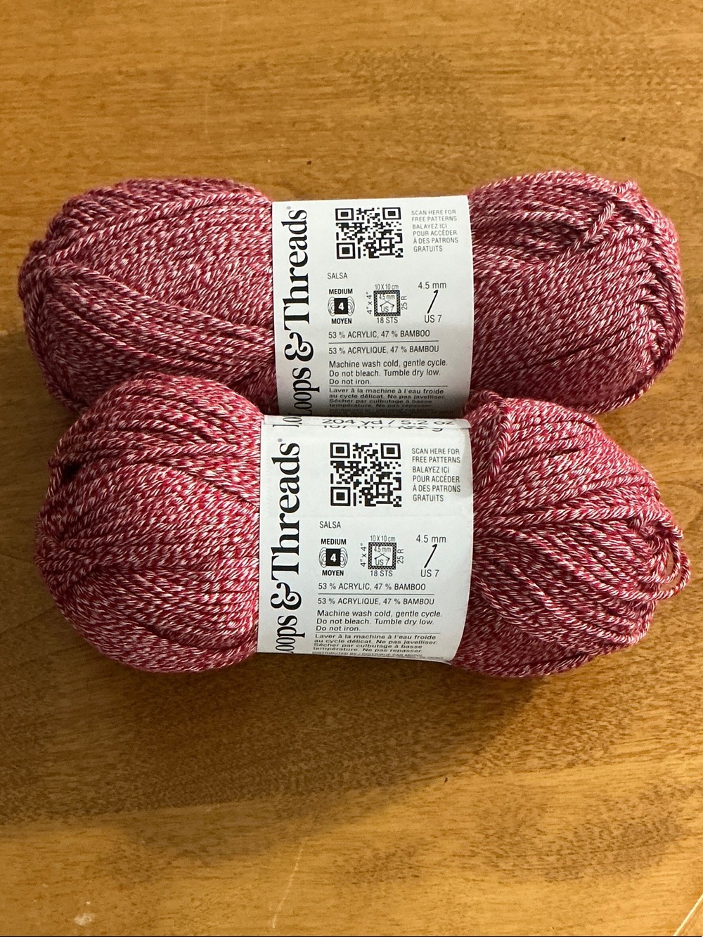 Loops & Threads Heathered Bamboo Yarn - Raspberry/White Blend - Picture 3 of 5